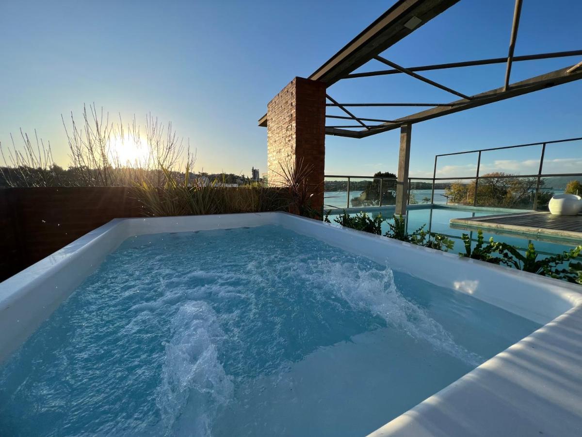 Costalago Suites- By Hvh Villa Carlos Paz Exterior photo
